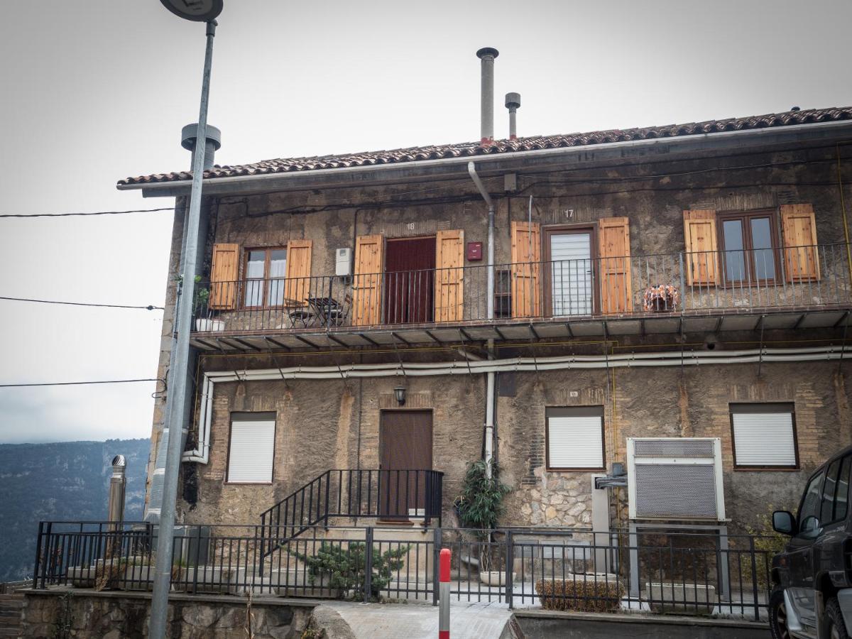 Acogedor Apartamento Entre Montanas Sant Corneli ภายนอก รูปภาพ